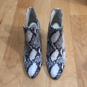 Steve Madden rookie natural snake booties